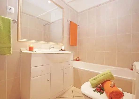 Apart Daire, 2 Yatak Odası, Havuz Kullanımı, Havuz Manzaralı