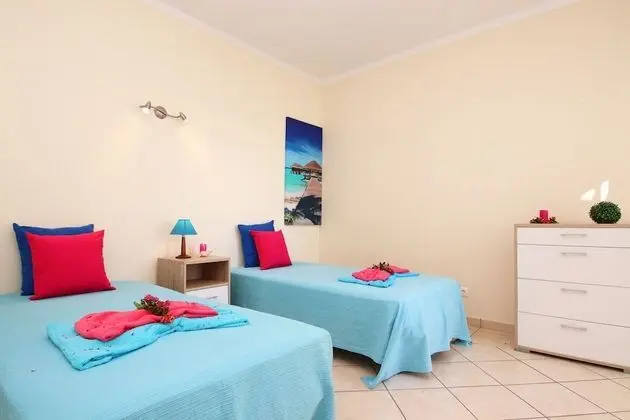 Apart Daire, 2 Yatak Odası, Havuz Kullanımı, Deniz Manzaralı