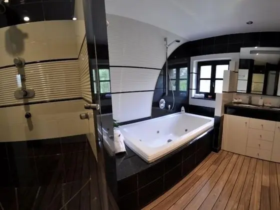 Villa, 5 Yatak Odası, Kişiye Özel Havuzlu (5 bathrooms)