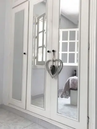 Apart Daire, 2 Yatak Odası, Teras, Avlu Manzaralı