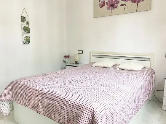 Apart Daire, 2 Yatak Odası, Teras, Avlu Manzaralı