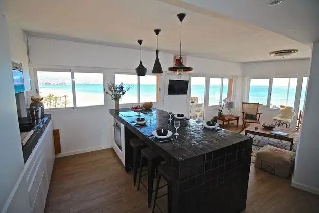 Apart Daire, 2 Yatak Odası, Teras, Denize Bakan