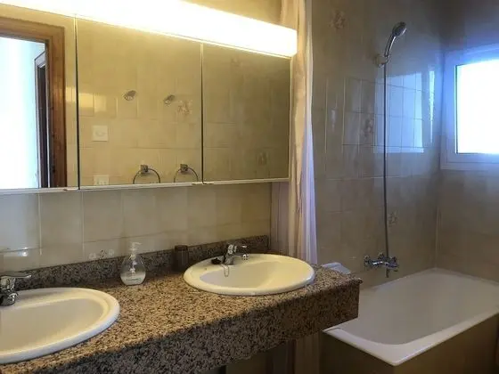 Apart Daire, 2 Yatak Odası, Havuz Manzaralı