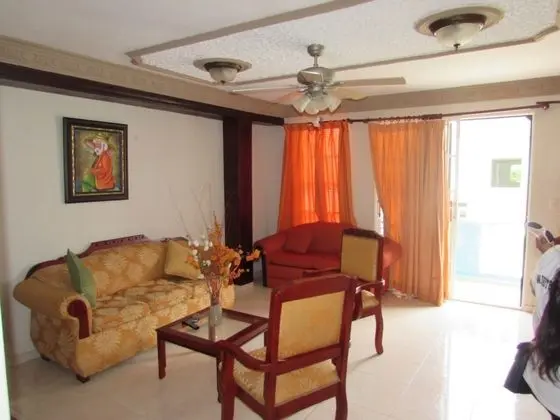 Two Bedroom Bedroom Aparment With Balcony (Upstairs)