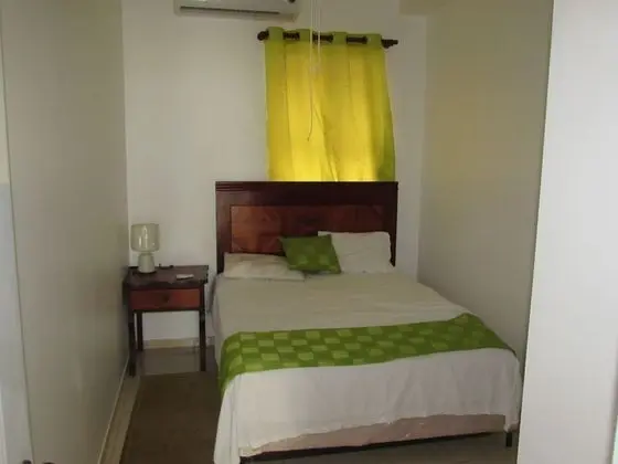Two Bedroom Bedroom Aparment With Terrace (Downstairs)