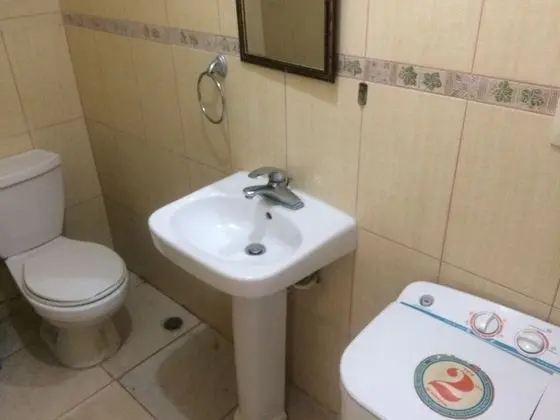 Two Bedroom Bedroom Aparment With Terrace (Downstairs)