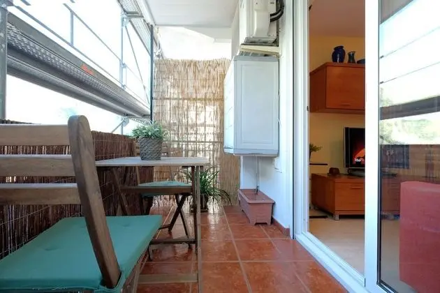 Apart Daire, 2 Yatak Odası, Balkon, Havuz Manzaralı