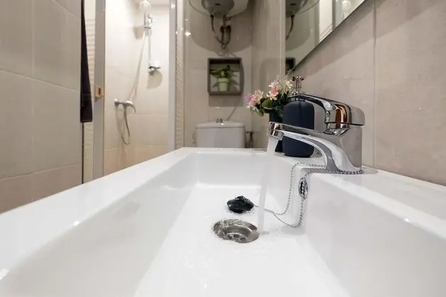 Apart Daire, 2 Yatak Odası, Balkon, Havuz Manzaralı