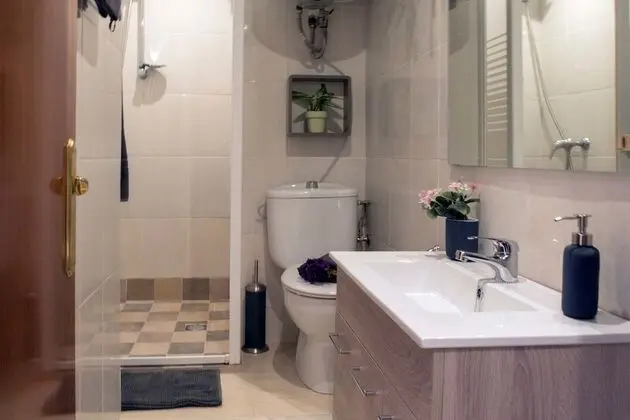 Apart Daire, 2 Yatak Odası, Balkon, Havuz Manzaralı