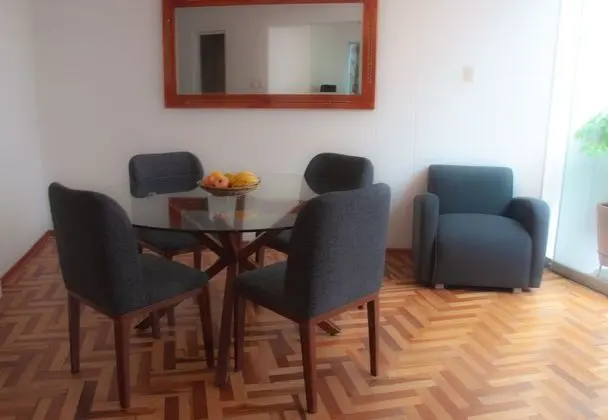 Classic Apart Daire, 3 Yatak Odası, Mutfak, Avlu