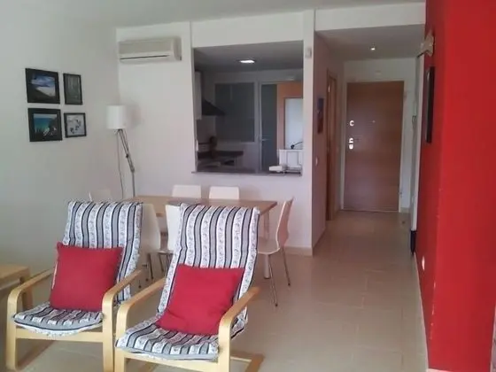 Apart Daire, 2 Yatak Odası, Balkon, Havuz Manzaralı