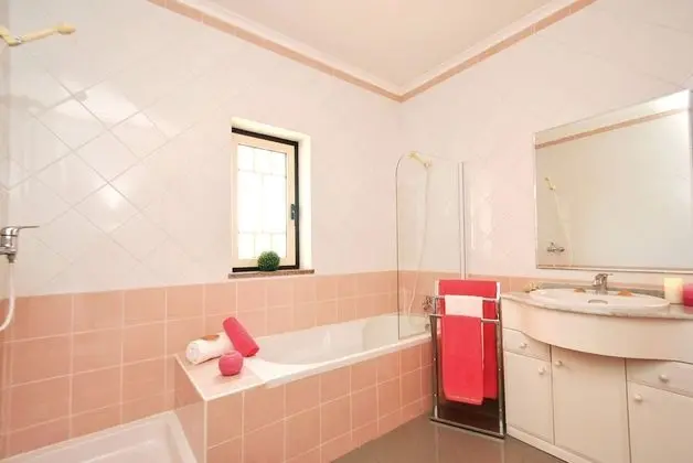 Apart Daire, 2 Yatak Odası, Havuz Kullanımı, Deniz Manzaralı