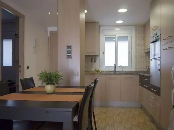 Apart Daire, 2 Yatak Odası, Balkon