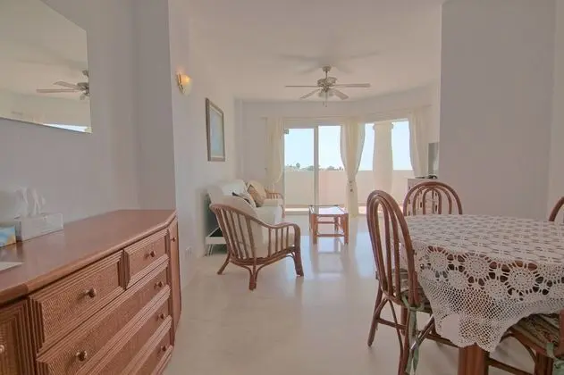 Apart Daire, 2 Yatak Odası, Teras, Bahçe Manzaralı