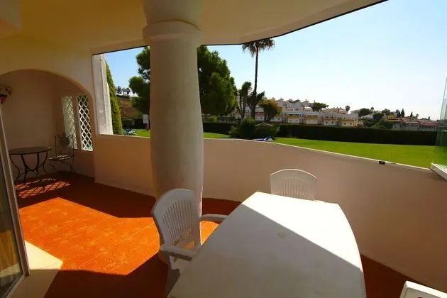 Apart Daire, 2 Yatak Odası, Teras, Bahçe Manzaralı