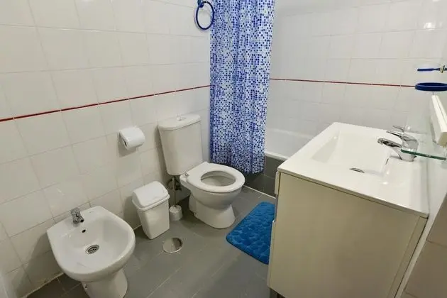 Apart Daire, 2 Yatak Odası, Balkon, Avlu Manzaralı
