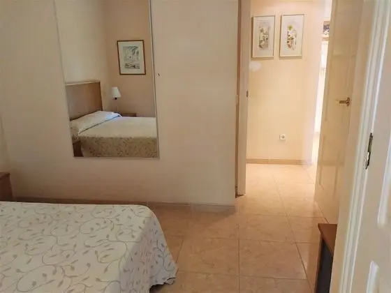 Apart Daire, 2 Yatak Odası, Havuz Manzaralı