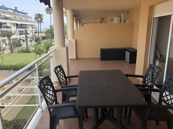 Apart Daire, 2 Yatak Odası, Havuz Manzaralı