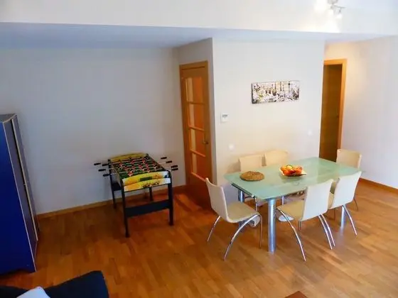 Apart Daire, 3 Yatak Odası, Teras, Havuz Manzaralı