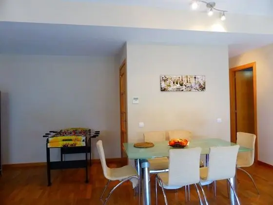 Apart Daire, 3 Yatak Odası, Teras, Havuz Manzaralı