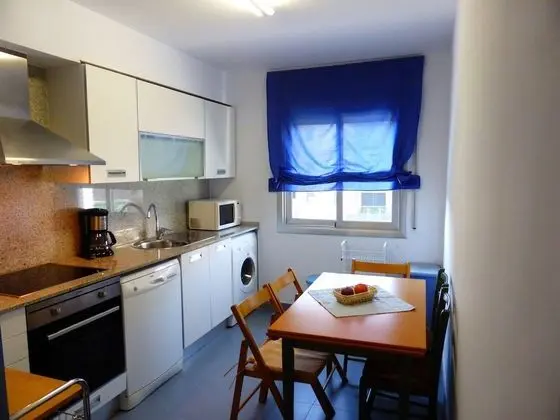 Apart Daire, 3 Yatak Odası, Teras, Havuz Manzaralı