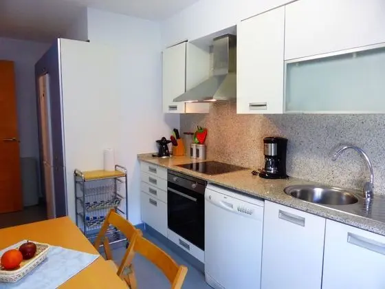 Apart Daire, 3 Yatak Odası, Teras, Havuz Manzaralı