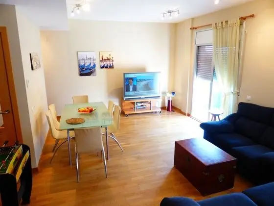 Apart Daire, 3 Yatak Odası, Teras, Havuz Manzaralı