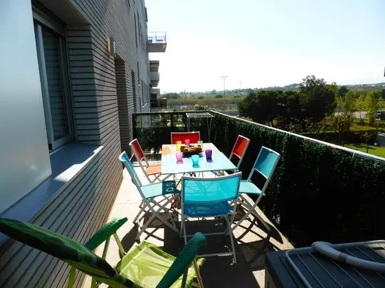 Apart Daire, 3 Yatak Odası, Teras, Havuz Manzaralı