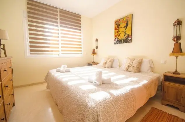 Apart Daire, 2 Yatak Odası, Havuz Manzaralı
