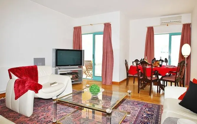 Apart Daire, 2 Yatak Odası, Havuz Kullanımı, Deniz Manzaralı