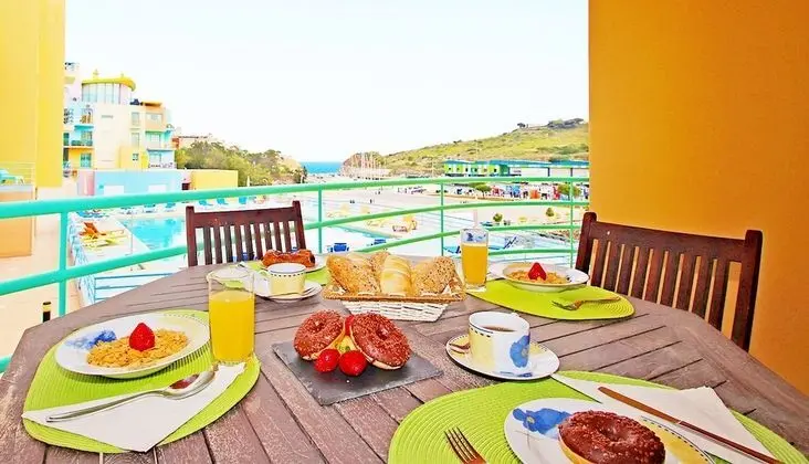 Apart Daire, 2 Yatak Odası, Havuz Kullanımı, Deniz Manzaralı