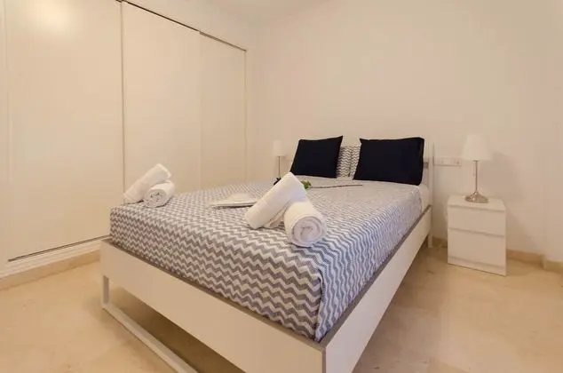Apart Daire, 3 Yatak Odası, Havuz Manzaralı
