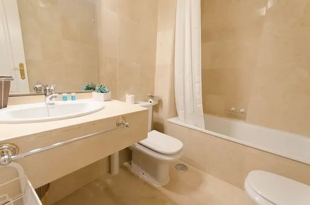 Apart Daire, 3 Yatak Odası, Havuz Manzaralı