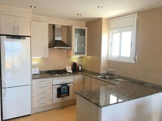 Apart Daire, 2 Yatak Odası, 2 Banyolu