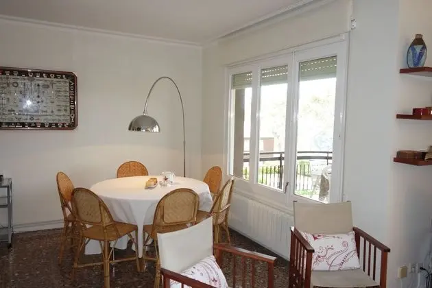 Apart Daire, 4 Yatak Odası, 2 Banyolu, Havuz Manzaralı