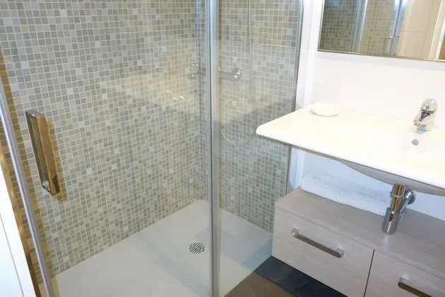 Apart Daire, 4 Yatak Odası, 2 Banyolu, Havuz Manzaralı