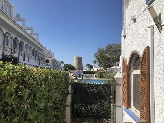 Apart Daire, 2 Yatak Odası, Havuz Manzaralı