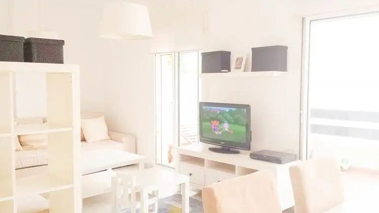 Apart Daire, 2 Yatak Odası, Havuz Manzaralı