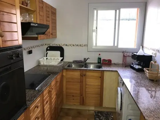 Apart Daire, 2 Yatak Odası, Balkon, Havuz Manzaralı