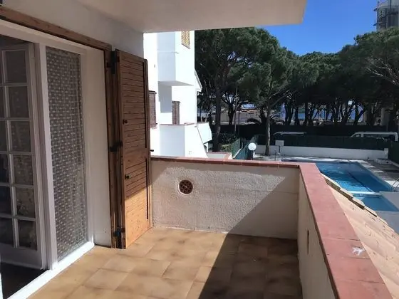 Apart Daire, 2 Yatak Odası, Balkon, Havuz Manzaralı