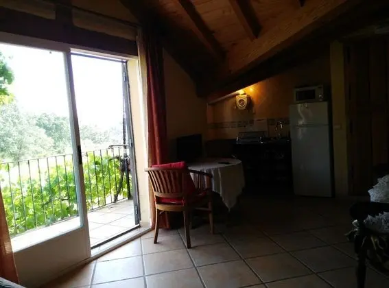 Apart Daire, Bahçe Manzaralı
