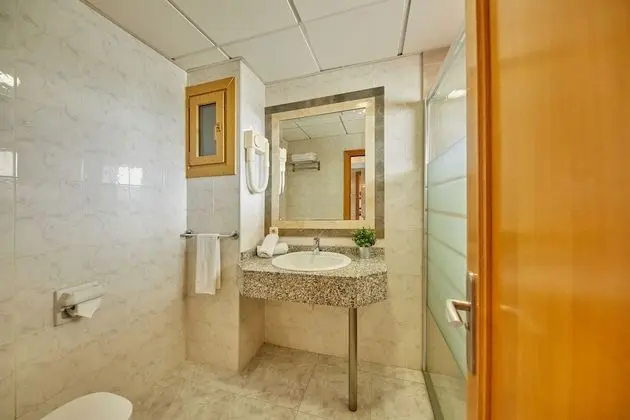 Apart Daire, 2 Yatak Odası, Balkon, Havuz Manzaralı