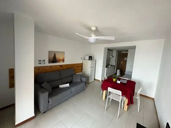Stüdyo, Kısmi Deniz Manzaralı