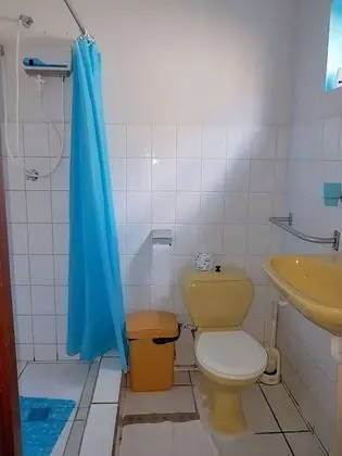 Üç Kişilik Oda