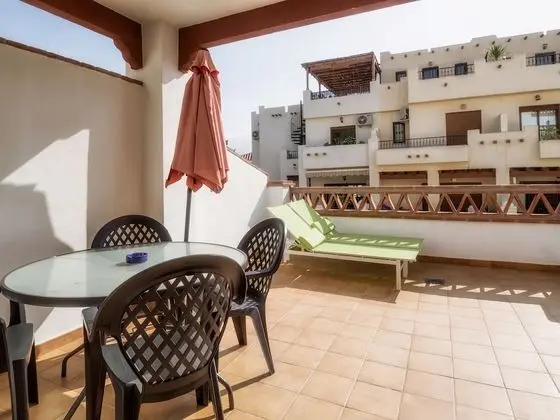 Apart Daire, 2 Yatak Odası, Teras (Flora)