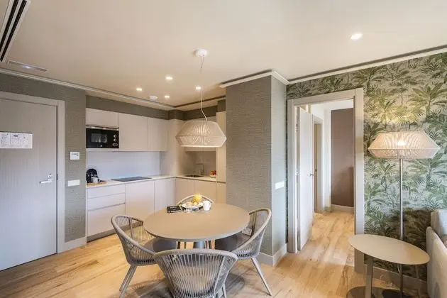 Luxury Apart Daire, 2 Yatak Odası, Balkon, Park Manzaralı