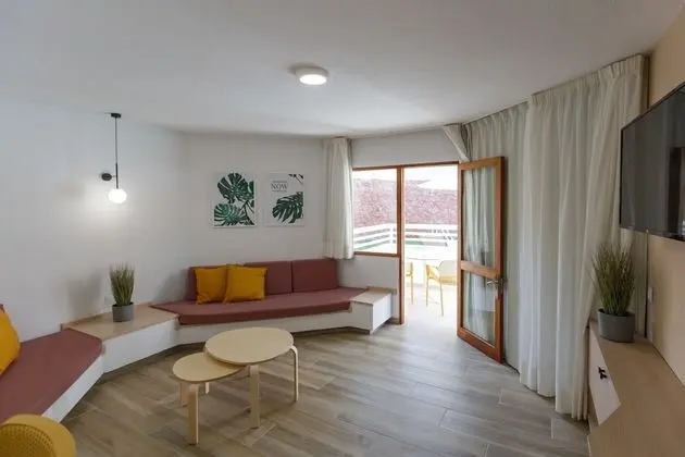 Basic Apart Daire, 1 Yatak Odası, Havuz Manzaralı