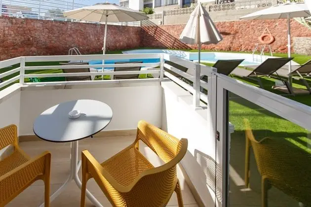 Basic Apart Daire, 1 Yatak Odası, Havuz Manzaralı