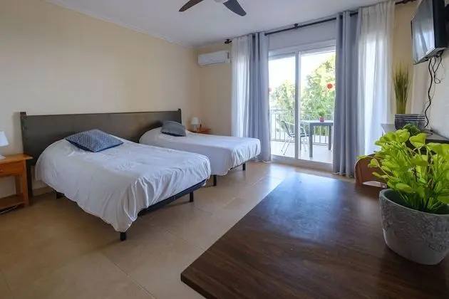 Studio (2 people, 1st floor -  Nº 2)