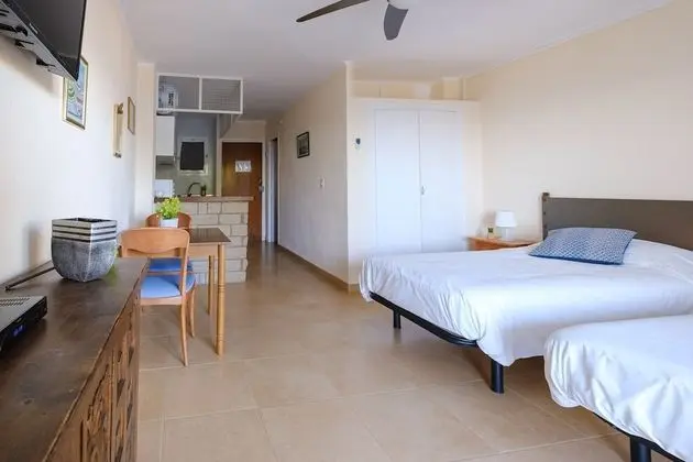 Studio (2 people, 1st floor -  Nº 2)